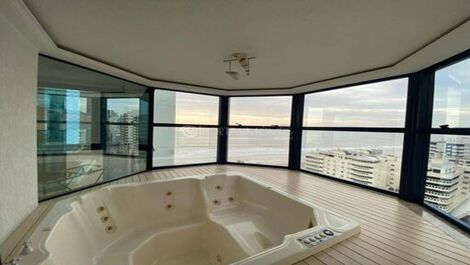 Rosa dos Ventos - 04 suítes em Meia Praia