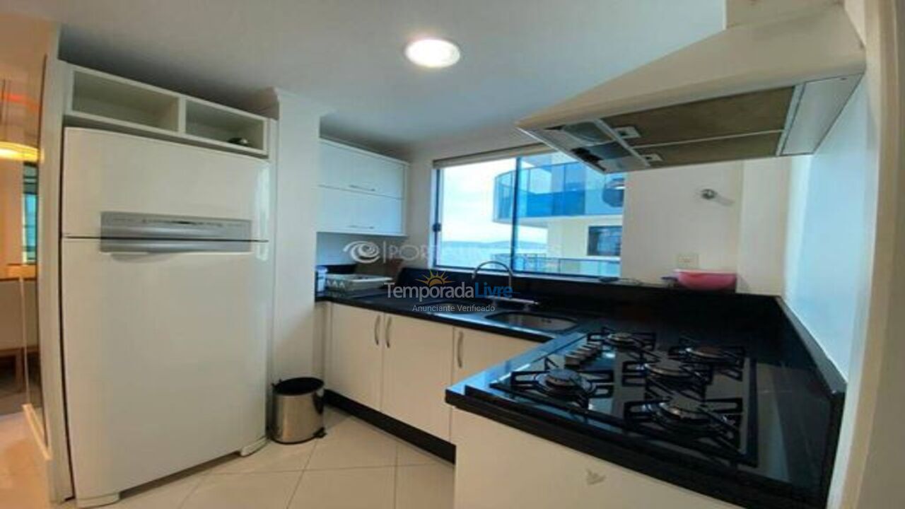 Apartamento para aluguel de temporada em Itapema (Meia Praia)