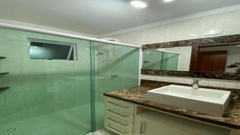 LPARTAMENTO EN Meia ITAPEMA