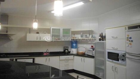 APARTMENT HALF BEACH ITAPEMA SC