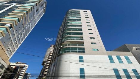 Apartment with 02 suites facing the street with a panoramic view.