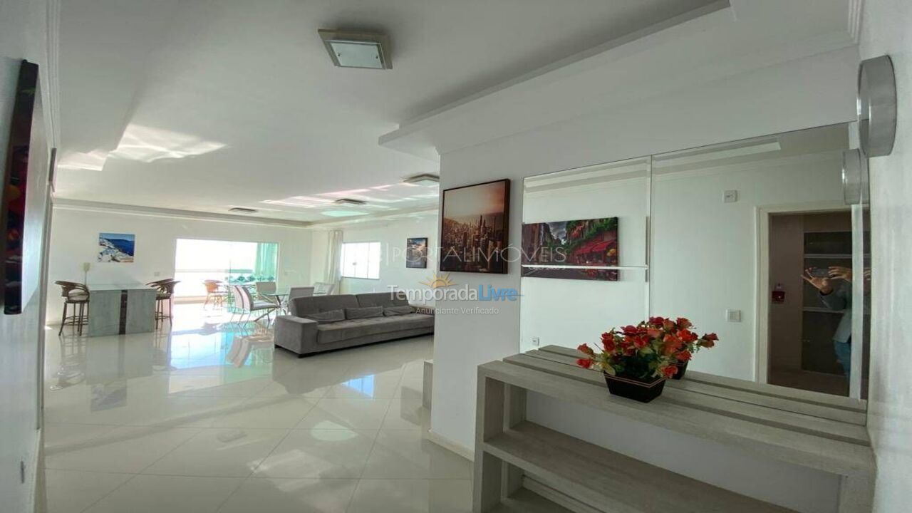 Apartment for vacation rental in Itapema (Meia Praia)