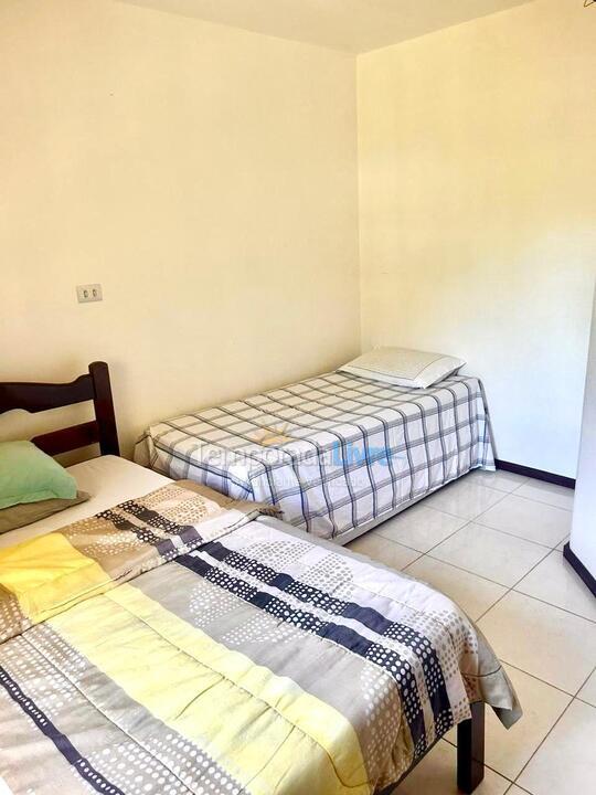 Casa para aluguel de temporada em Garopaba (Praia da Ferrugem)