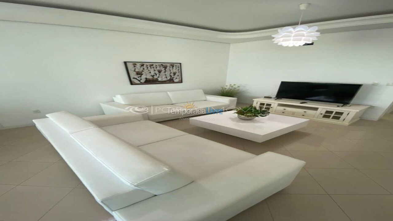 Apartamento para aluguel de temporada em Itapema (Meia Praia)