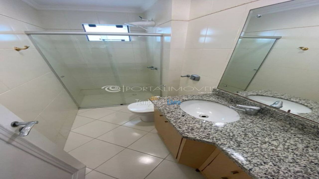 Apartamento para aluguel de temporada em Itapema (Meia Praia)