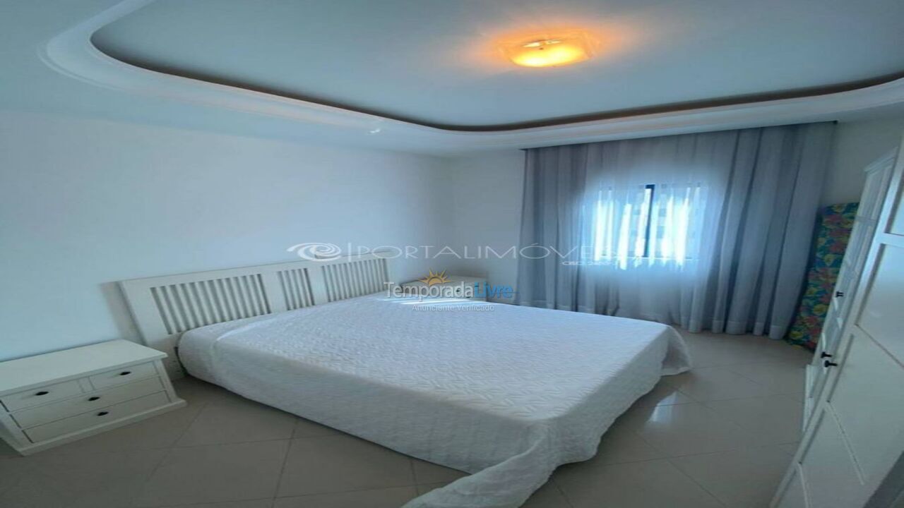 Apartamento para aluguel de temporada em Itapema (Meia Praia)