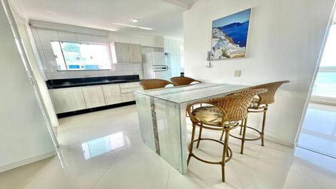 02 habitaciones frente a la avenida con vista al mar