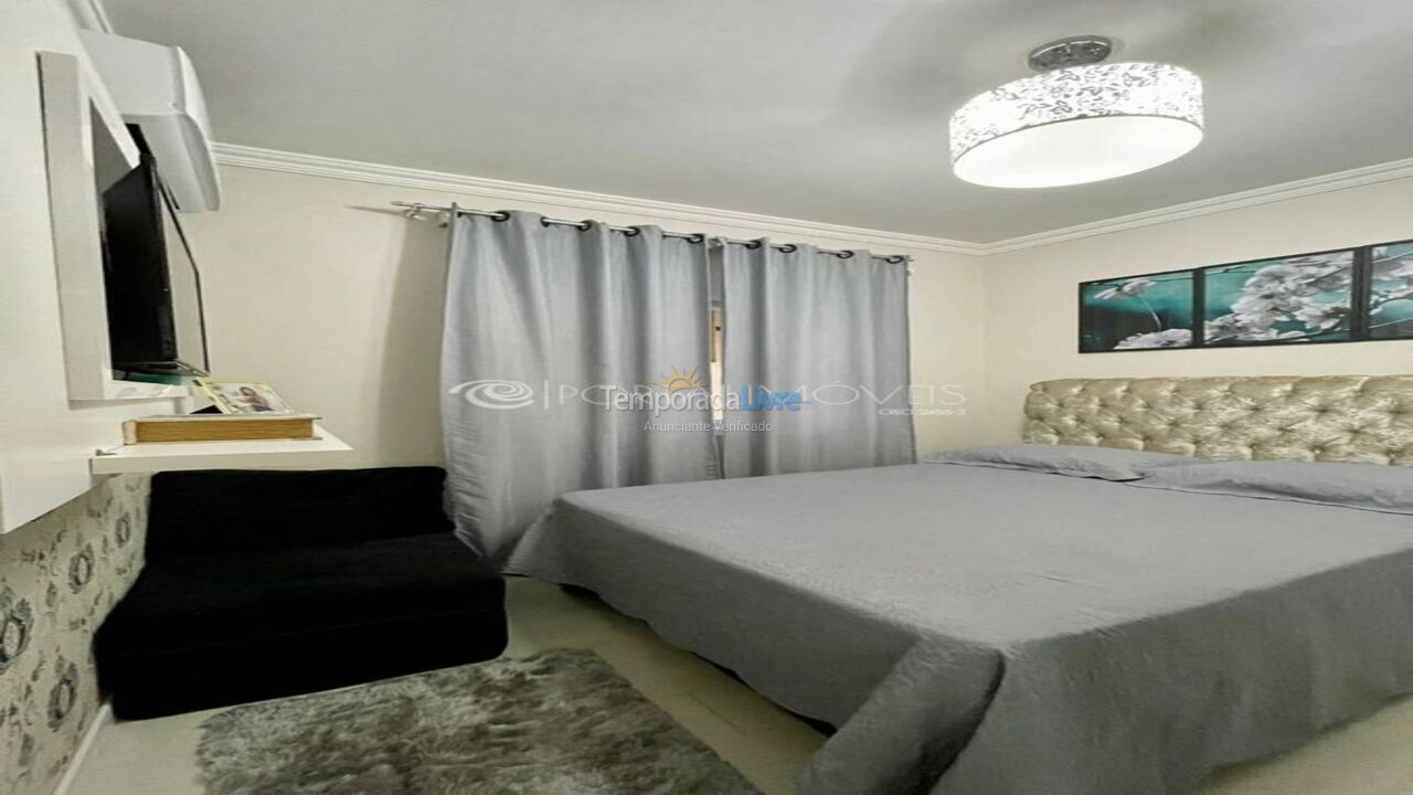 Apartamento para aluguel de temporada em Itapema (Meia Praia)