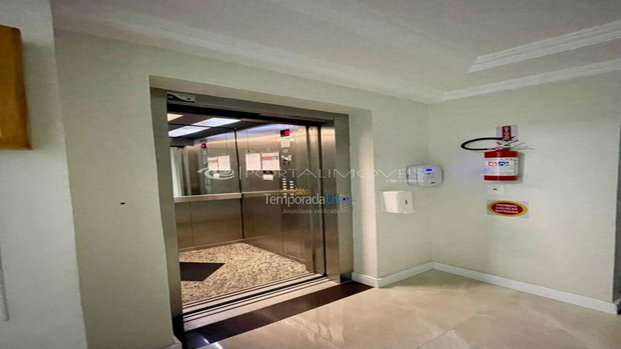 Apartamento para aluguel de temporada em Itapema (Meia Praia)