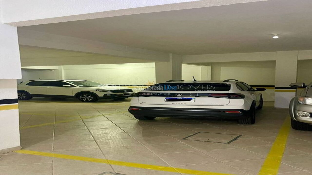 Apartamento para aluguel de temporada em Itapema (Meia Praia)