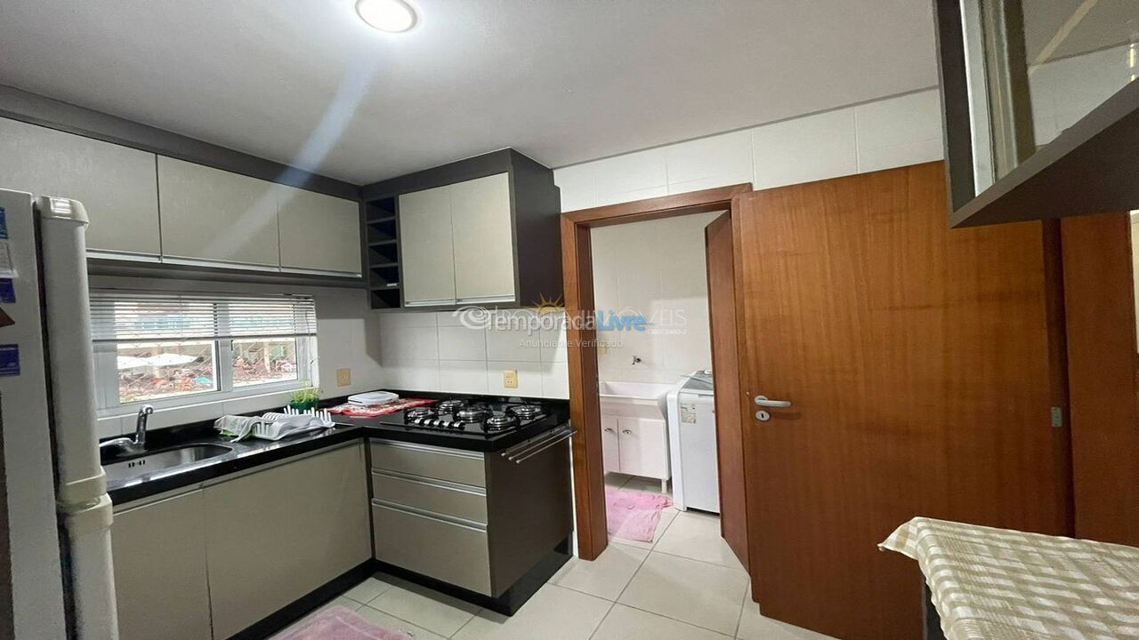 Apartamento para alquiler de vacaciones em Itapema (Meia Praia)