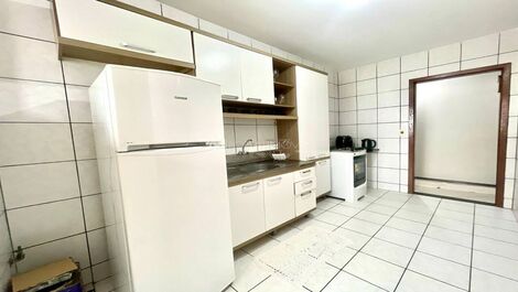 Manoel Nazário - 02 Dormitórios para locação de temporada em Meia...