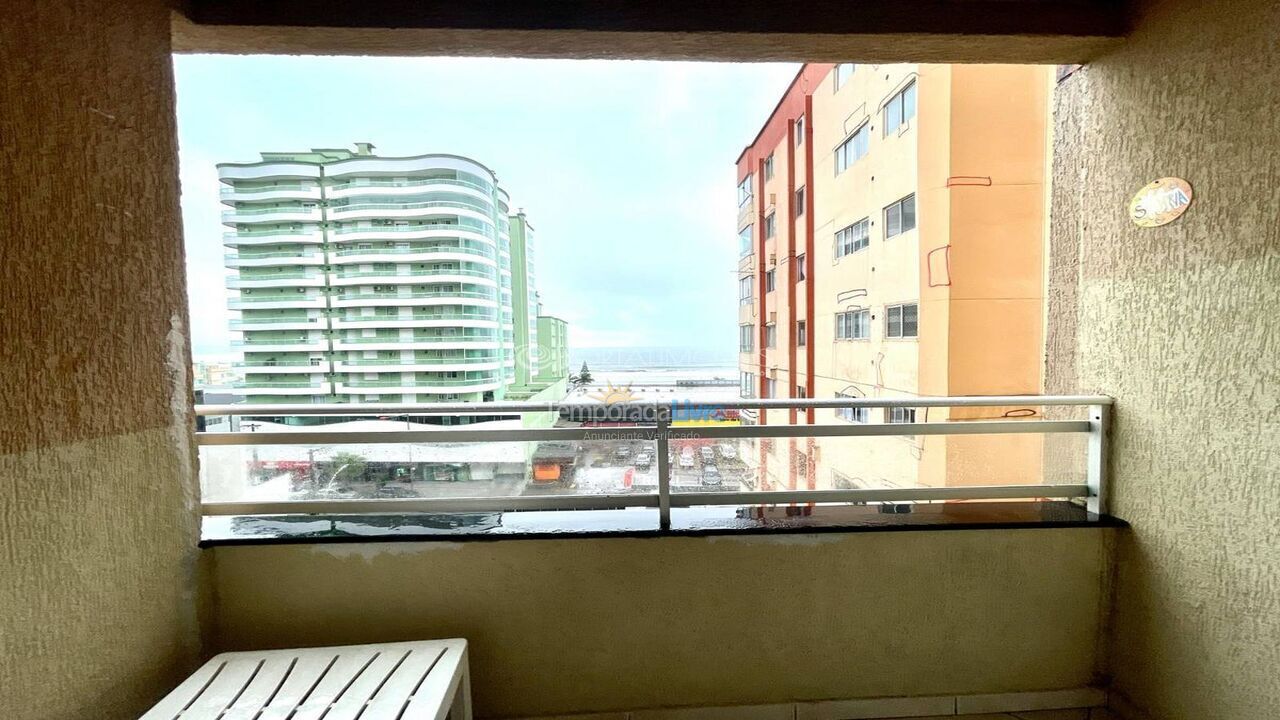 Apartamento para aluguel de temporada em Itapema (Meia Praia)