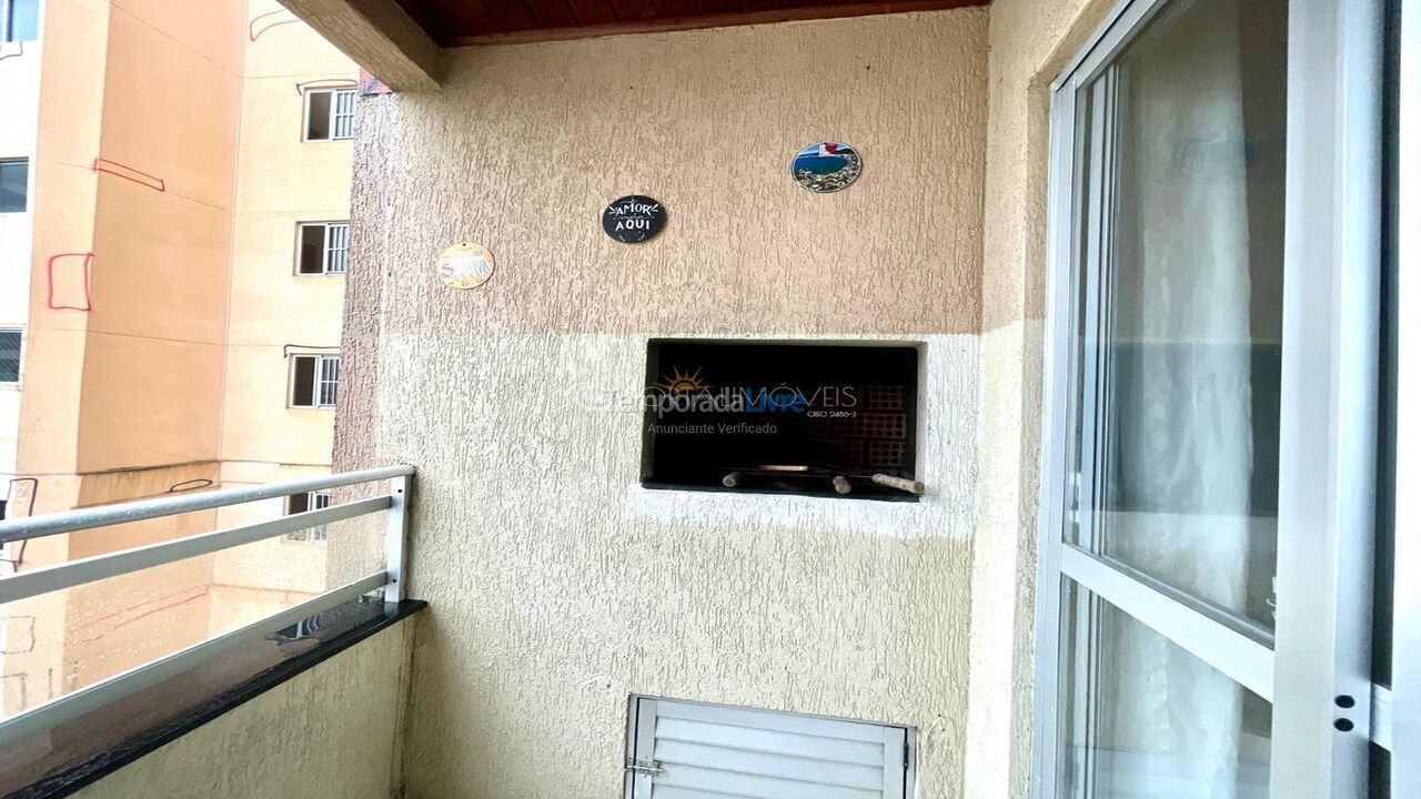 Apartamento para aluguel de temporada em Itapema (Meia Praia)