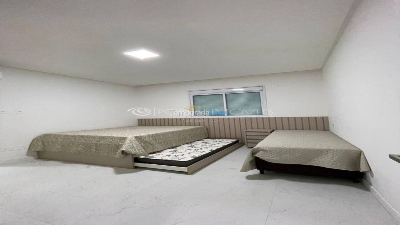 Apartamento para aluguel de temporada em Itapema (Meia Praia)