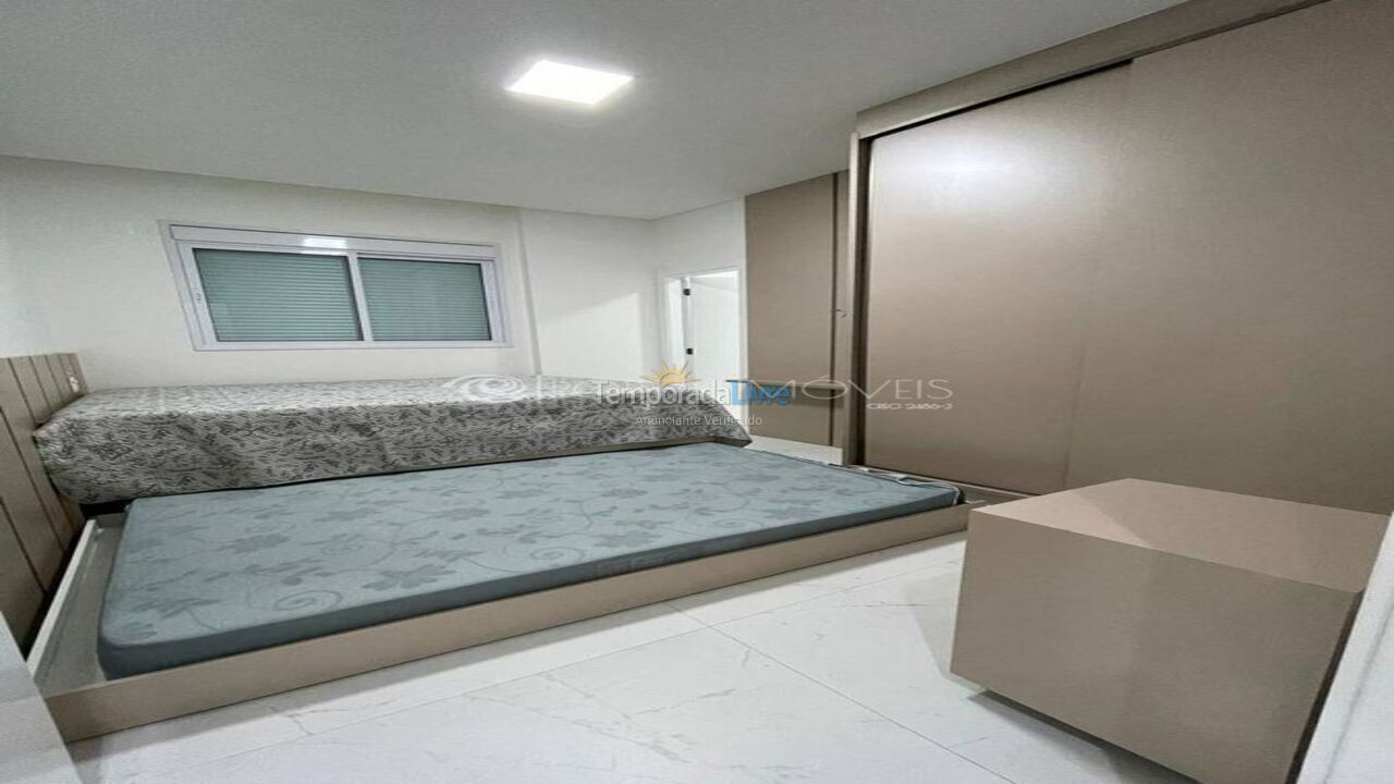 Apartamento para aluguel de temporada em Itapema (Meia Praia)