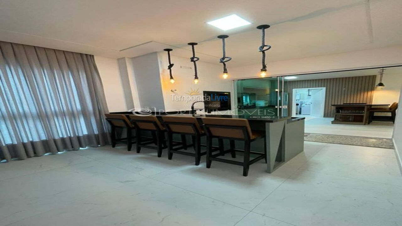 Apartamento para aluguel de temporada em Itapema (Meia Praia)