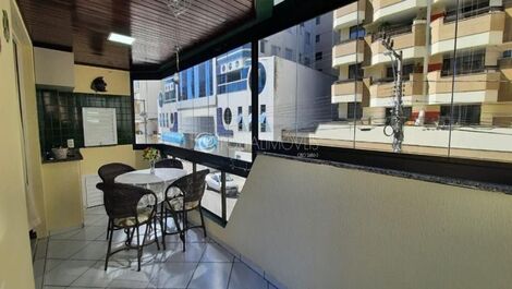 2 Bedrooms, 1 Suite for Seasonal Rental in Meia Praia