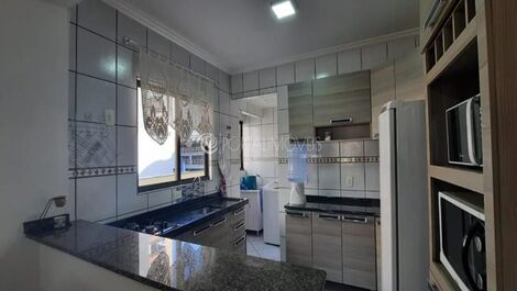 2 Bedrooms, 1 Suite for Seasonal Rental in Meia Praia