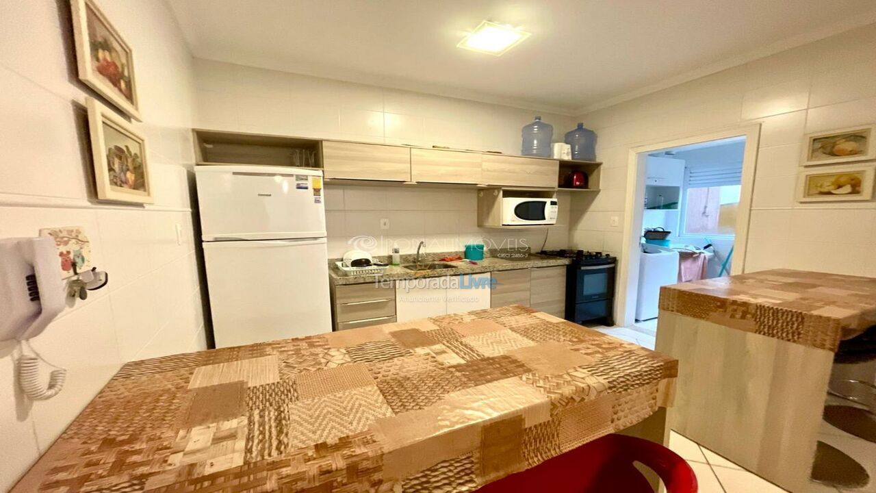 Apartamento para aluguel de temporada em Itapema (Meia Praia)