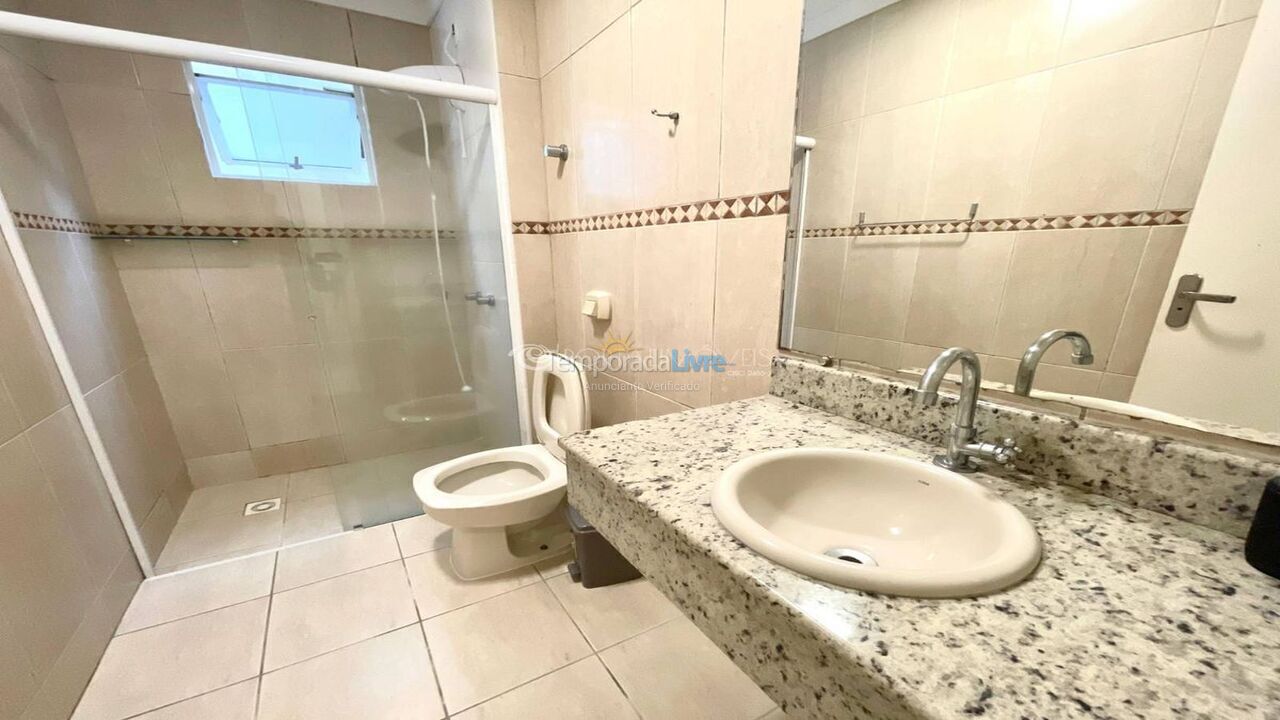 Apartamento para aluguel de temporada em Itapema (Meia Praia)