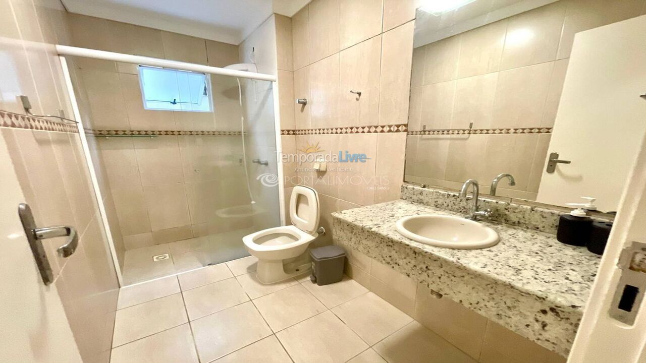 Apartamento para aluguel de temporada em Itapema (Meia Praia)