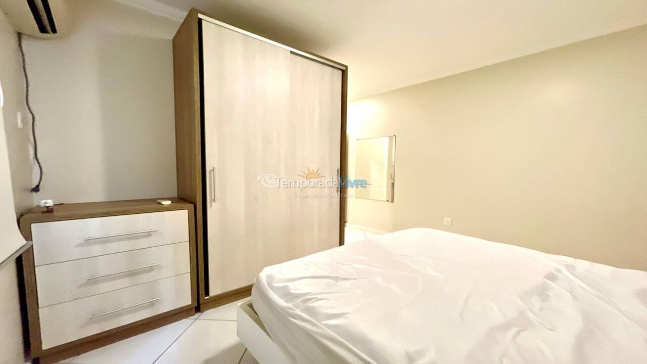 Apartamento para aluguel de temporada em Itapema (Meia Praia)