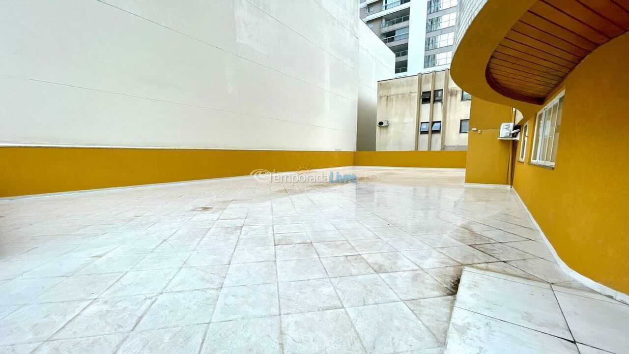 Apartamento para aluguel de temporada em Itapema (Meia Praia)