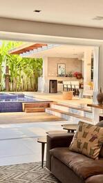 Wonderful House in Baleia