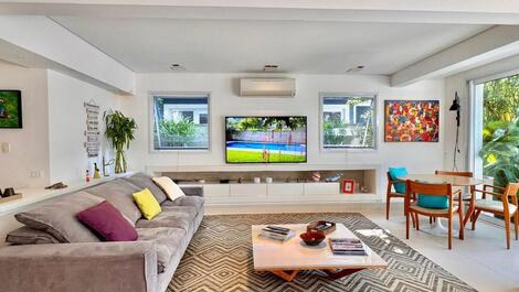 Wonderful House in Baleia