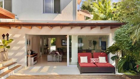 Wonderful House in Baleia