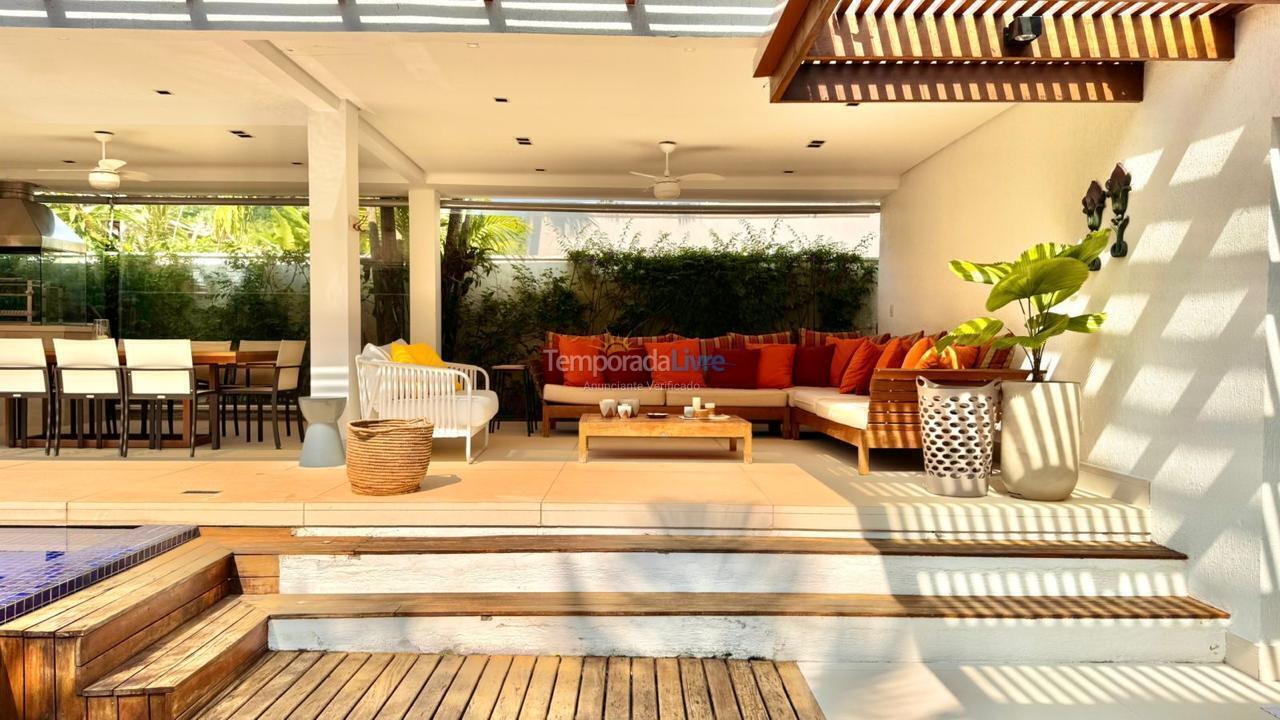 House for vacation rental in São Sebastião (Praia da Baleia)
