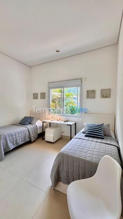 House for vacation rental in São Sebastião (Praia da Baleia)