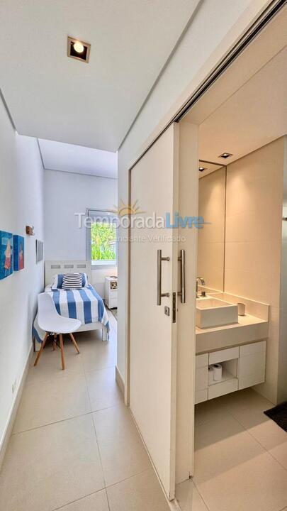 House for vacation rental in São Sebastião (Praia da Baleia)