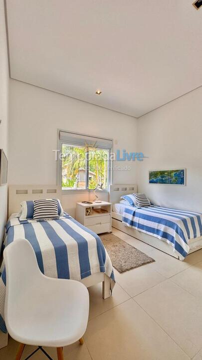 House for vacation rental in São Sebastião (Praia da Baleia)