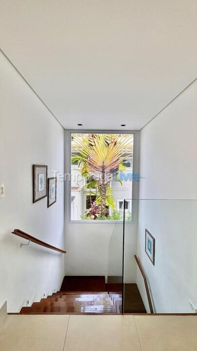 House for vacation rental in São Sebastião (Praia da Baleia)