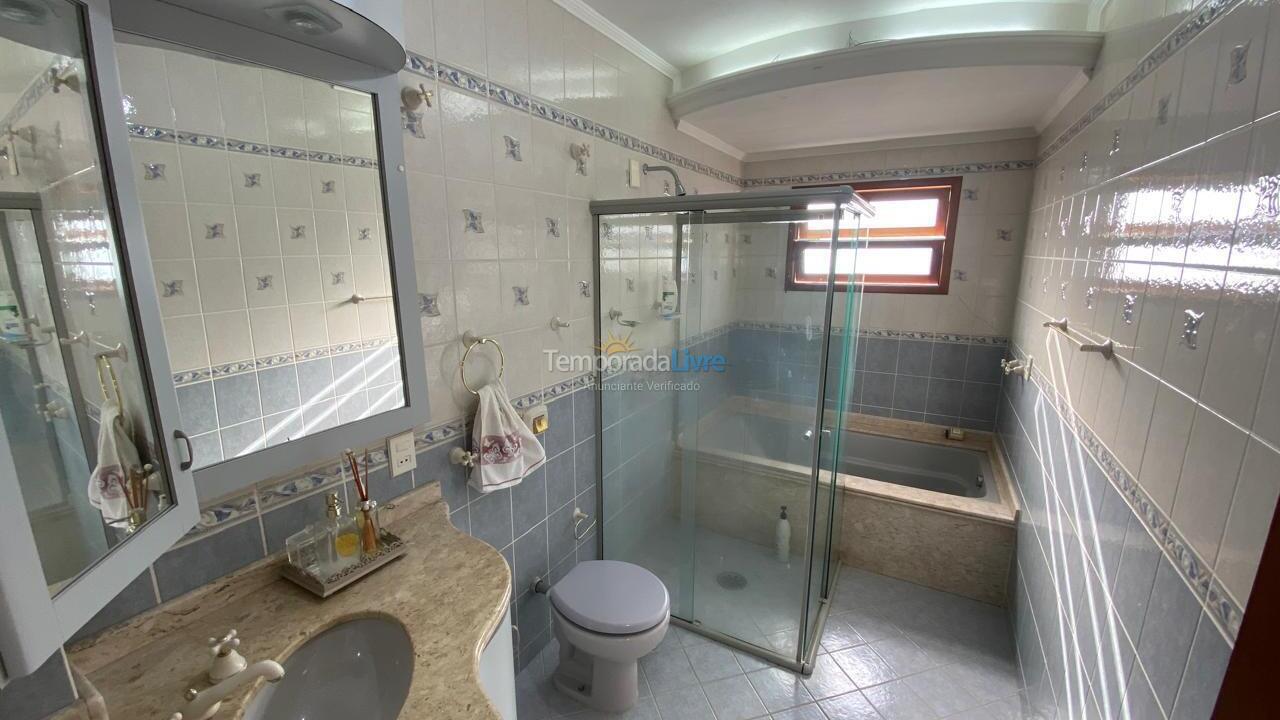 Casa para aluguel de temporada em Florianopolis (Canasvieiras)