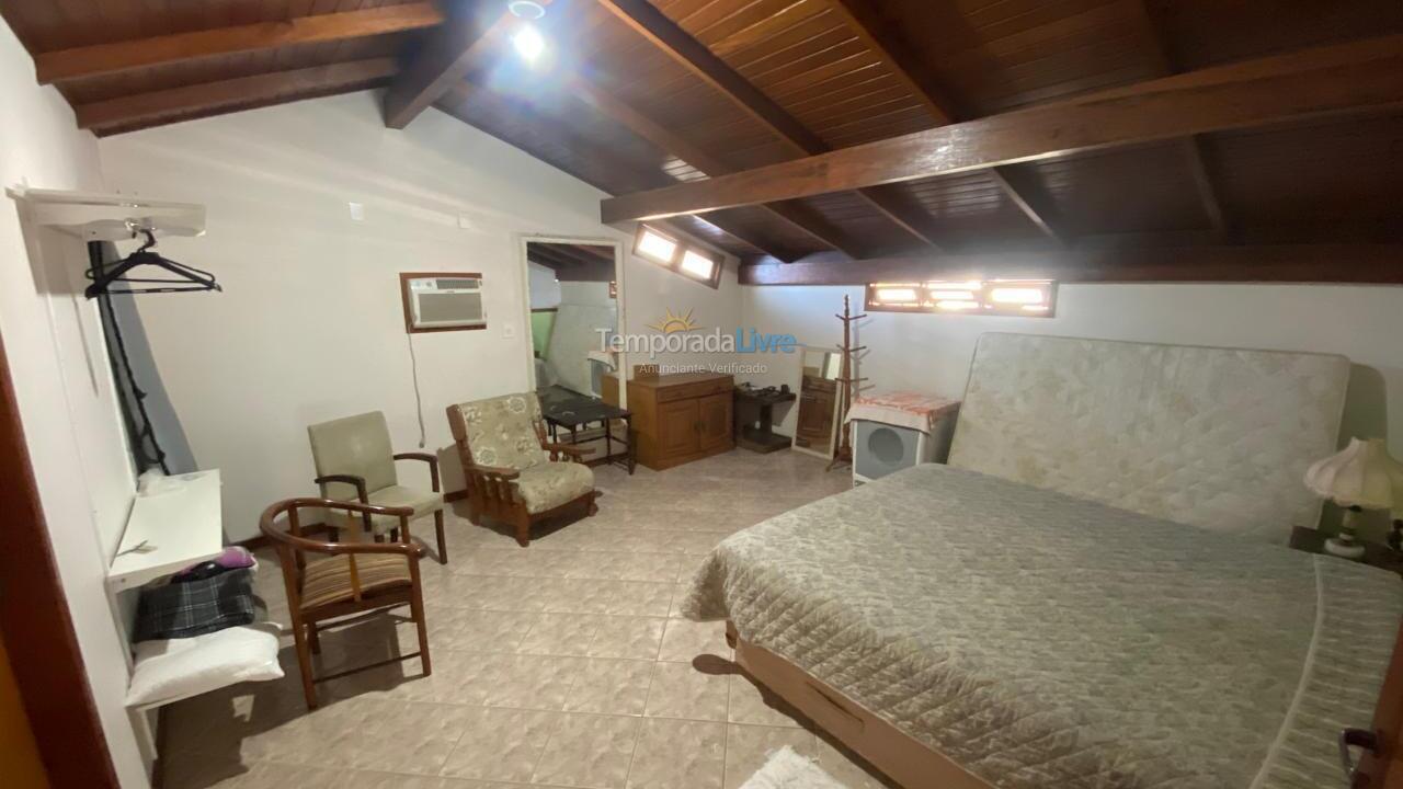 Casa para aluguel de temporada em Florianopolis (Canasvieiras)