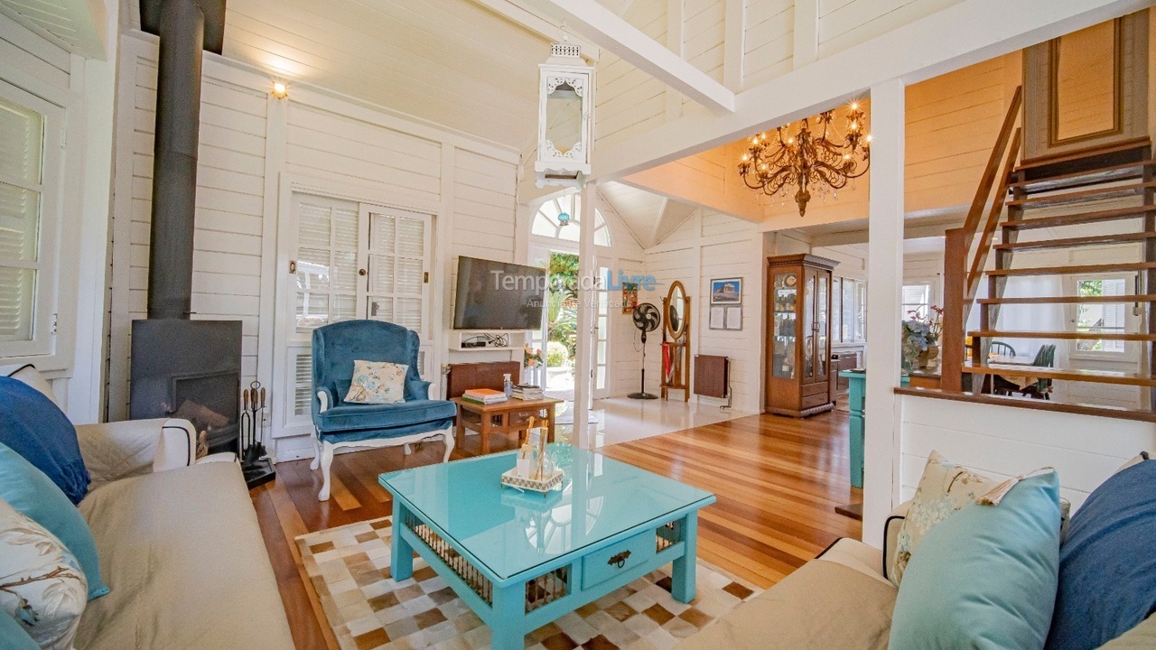 Casa para aluguel de temporada em Gramado (Floresta)