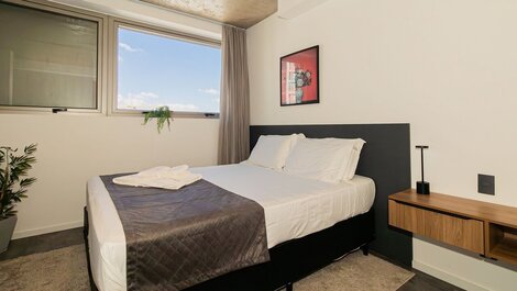 Duplex, pool, gym, AC | Brazilian Corner