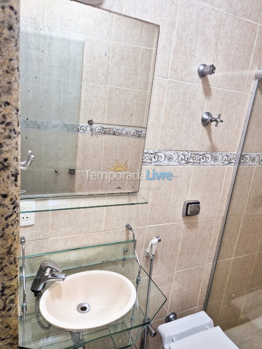 Apartamento para aluguel de temporada em Guarujá (Pitangueiras)