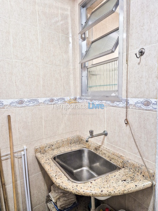 Apartamento para aluguel de temporada em Guarujá (Pitangueiras)