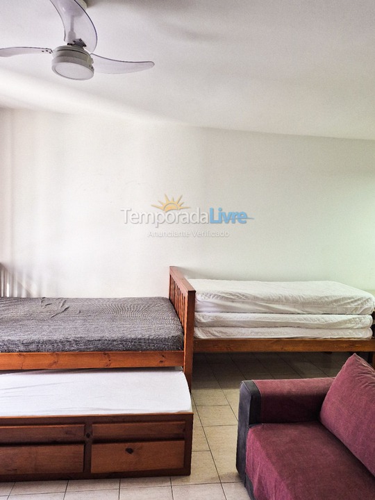 Apartamento para aluguel de temporada em Guarujá (Pitangueiras)