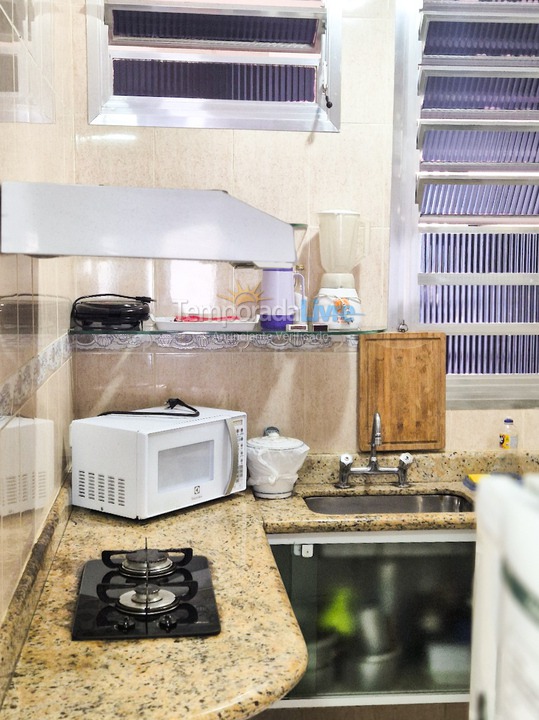 Apartamento para aluguel de temporada em Guarujá (Pitangueiras)