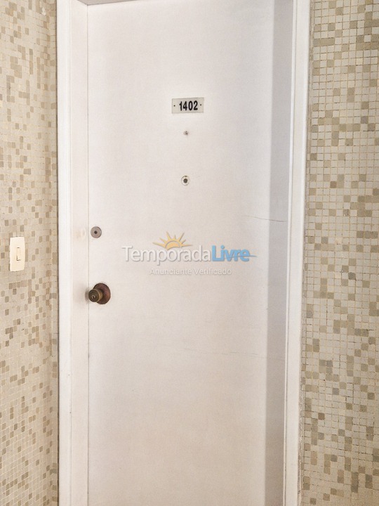 Apartamento para aluguel de temporada em Guarujá (Pitangueiras)