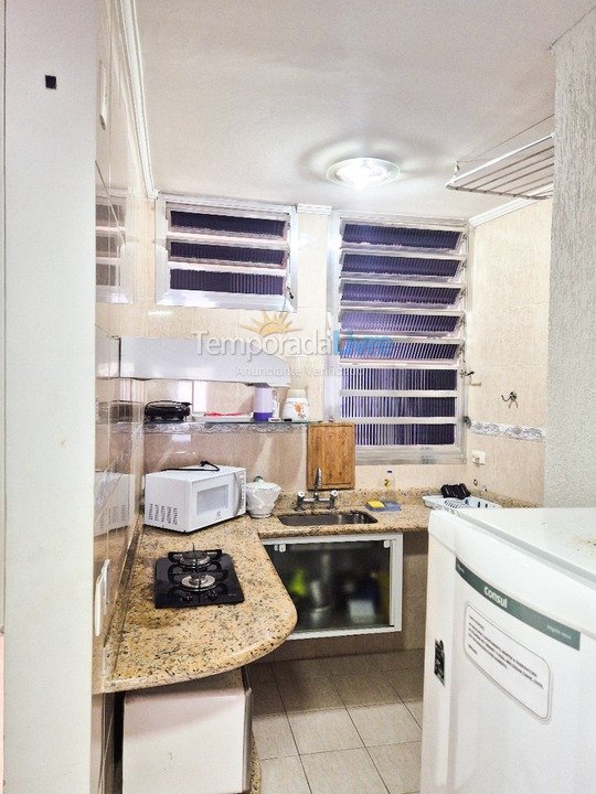 Apartamento para aluguel de temporada em Guarujá (Pitangueiras)