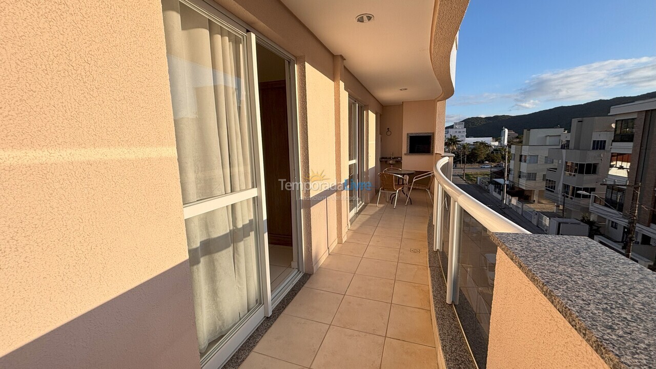 Apartment for vacation rental in Bombinhas (Praia de Bombas)