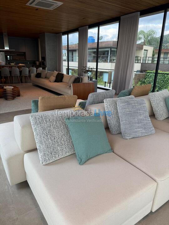 Casa para aluguel de temporada em São Sebastião (Praia da Baleia)