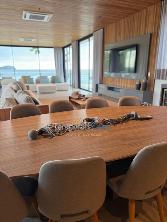 Casa para aluguel de temporada em São Sebastião (Praia da Baleia)