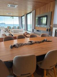 Casa linda na praia da baleia